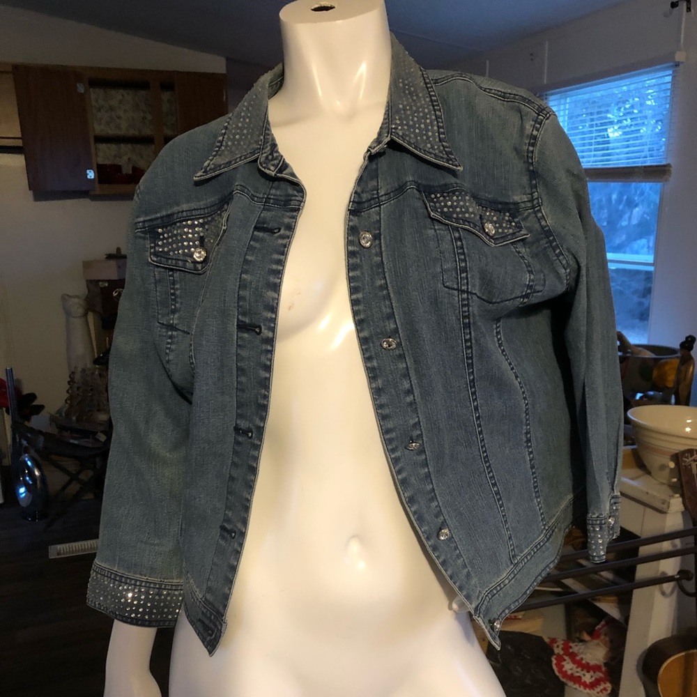 Jean jacket with studs